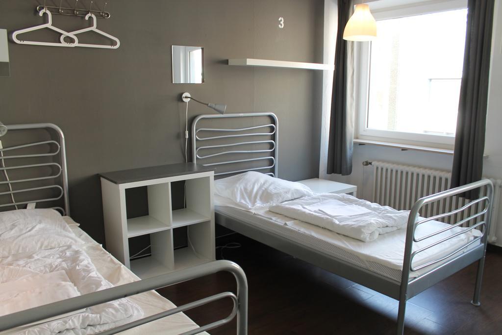 Single Bed mixed 5 Bed Dormitory Room,79545510:JPEG